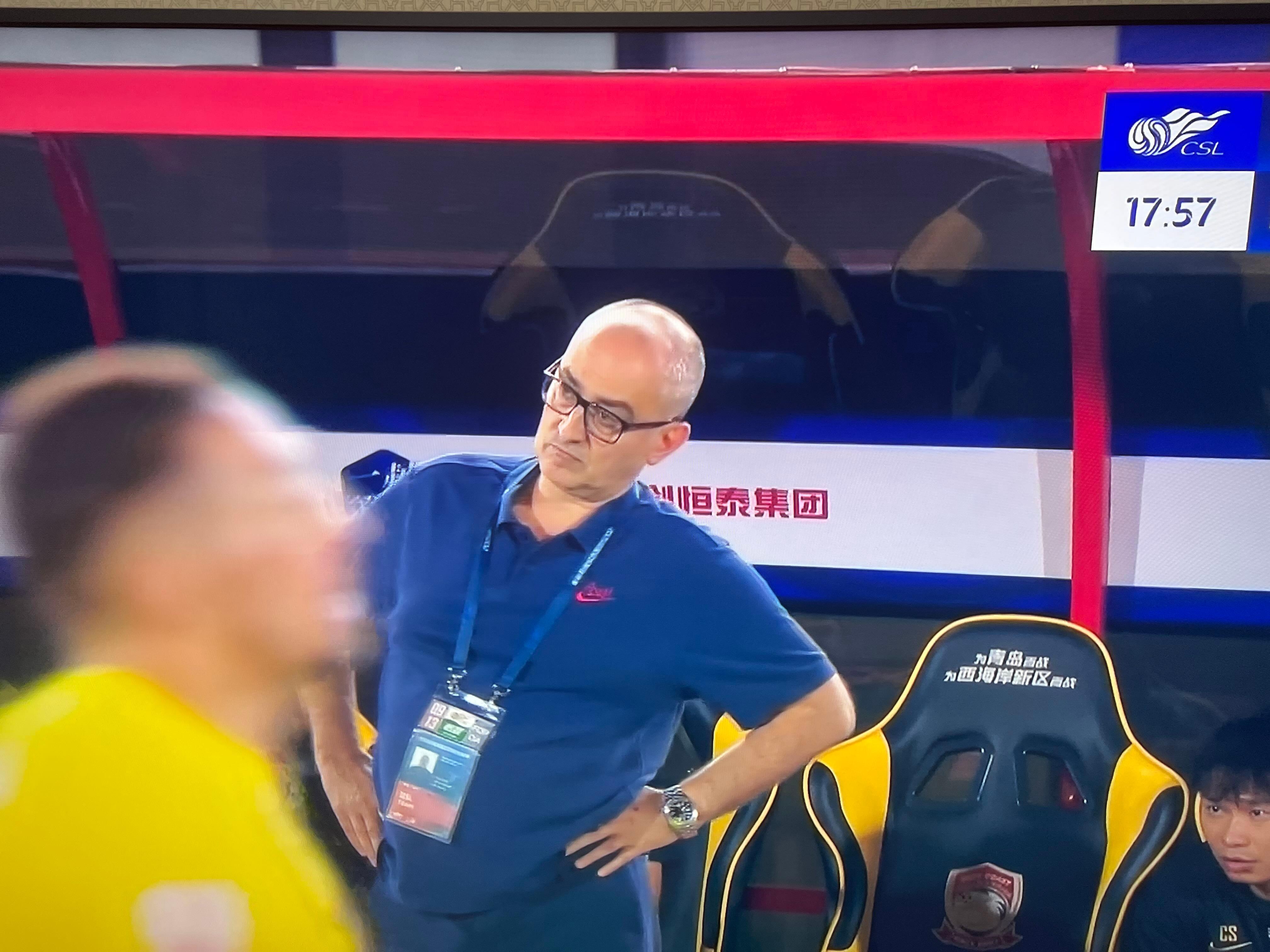 包含关键时刻中超焦点战，波尔图临场应变，更衣室稳定，轮换策略成焦点的词条