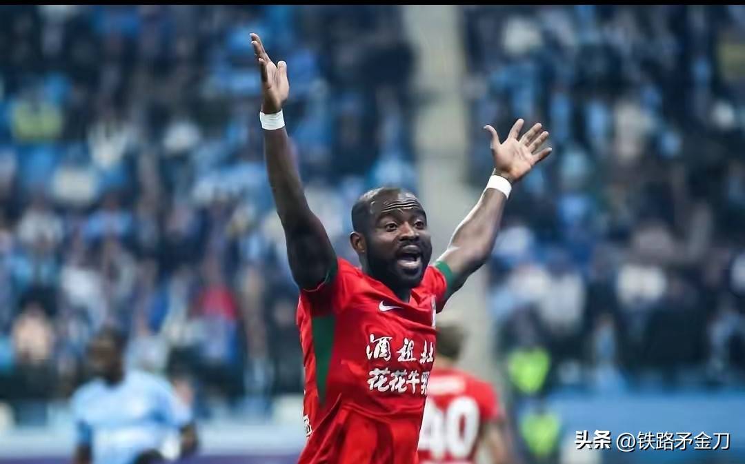 包含关键时刻中超焦点战，波尔图临场应变，更衣室稳定，轮换策略成焦点的词条